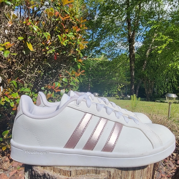 adidas | Shoes | Womens Adidas White Rose Gold Cloudfoam Sneakers Tennis  Shoes Womens Size 75 | Poshmark